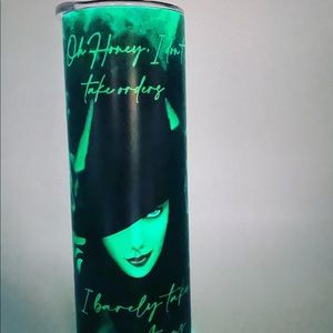 20oz tumbler with lid and straw